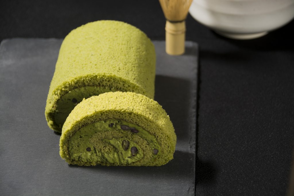 【蜜煮あずき入り】宇治のお濃茶ロール