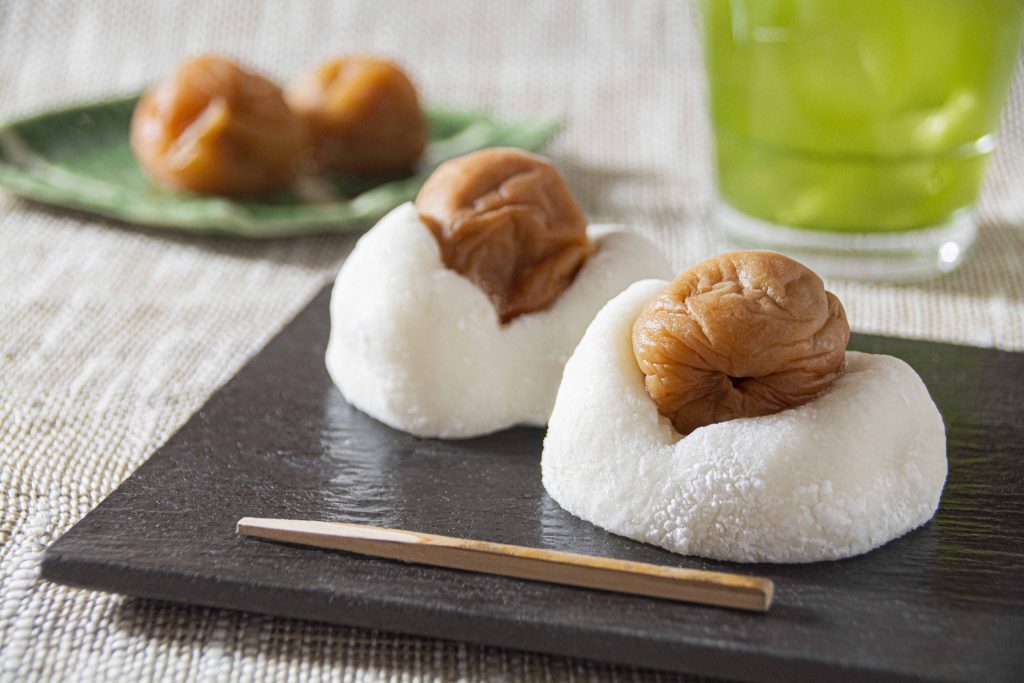【暑い季節にぴったり】まるごと梅干し大福